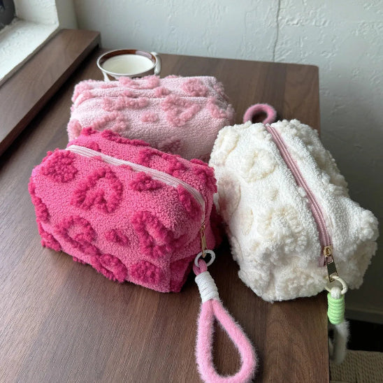 Trousse maquillage - Élégance Nori - plusieurs - posées sur table - rangement innovant