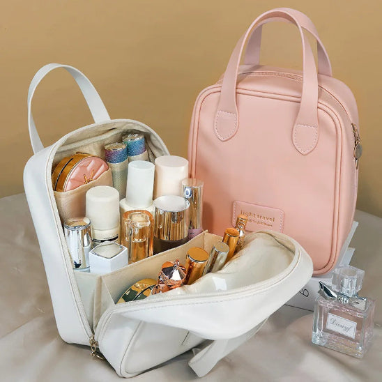 Trousse Maquillage - Élégance Voyage - blanc ouverte - rose fermée - rangement innovant