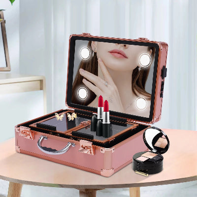 Mallette de maquillage led professionnelle ouverte allumée sur table ronde bois devant rideau blanc