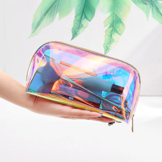Trousse maquillage - Holographique Iridescente - Rangement innovant - ouverte - portée par la main