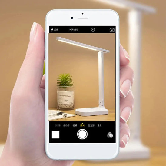 Lampe de bureau LumiWork photo prise dans smartphone