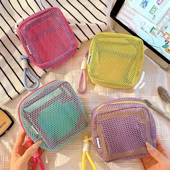 Trousse maquillage - Mesh transparente - Rangement innovant - violet - jaune - rose - vert - toutes fermées