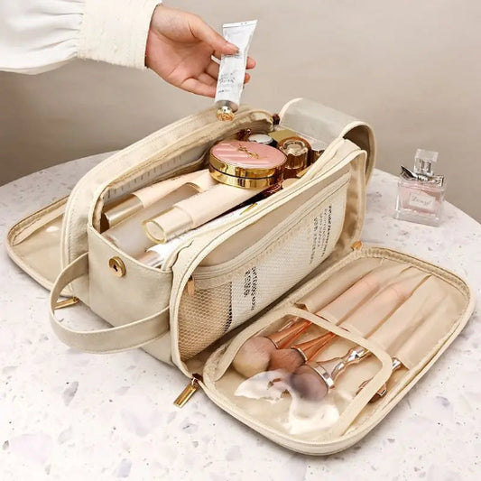 Trousse de maquillage - Luxe - Élégance - Rangement innovant - beige - ouverte totalement et remplie de produits