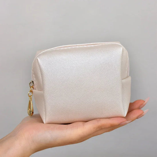 Trousse de maquillage - Élégance Cubique - beige - portée à la main -     rangement innovant