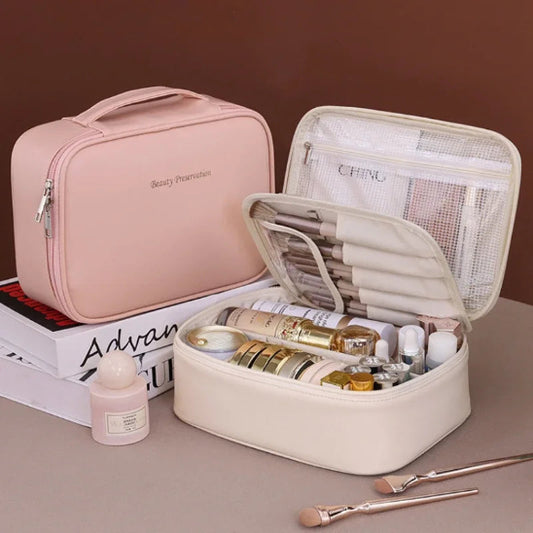 Trousse maquillage - OrganizeChic - Rangement innovant - rose - ouverte et posée sur une table