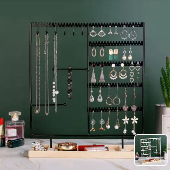 Bijoux-rangement-élégant-rangement-innovant-blanc-et-noir-posés-sur-une-table