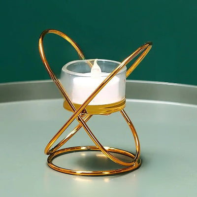 Bougeoir design une bougie allumée