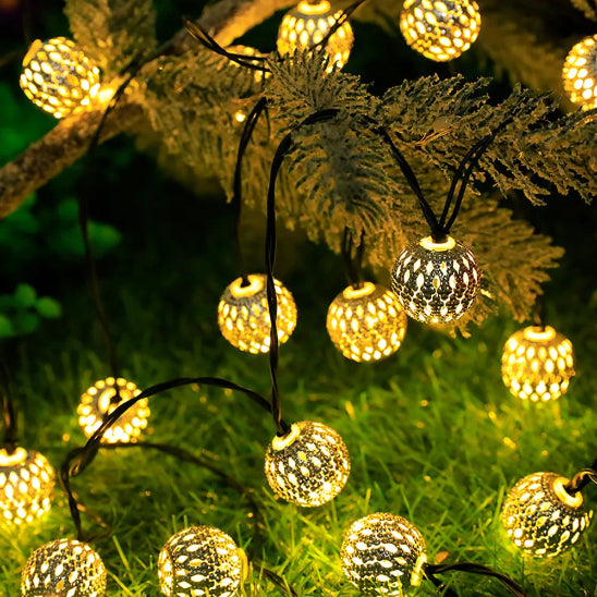 Guirlande lumineuse Ambiance Magique lumière chaude allumée décoration branche sapin jardin