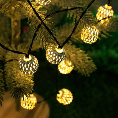 Guirlande lumineuse Ambiance Magique lumière chaude allumée décoration nocturne sapin jardin