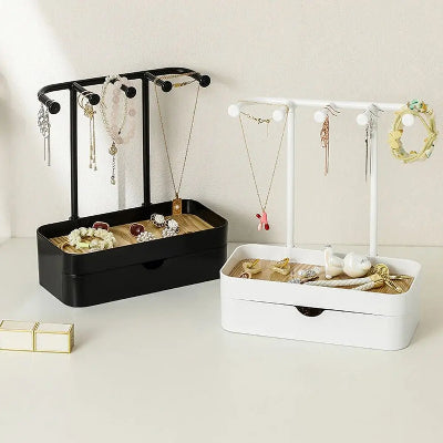 Porte bijoux  Pratique blanc et noir version avec tiroir remplis de bijoux