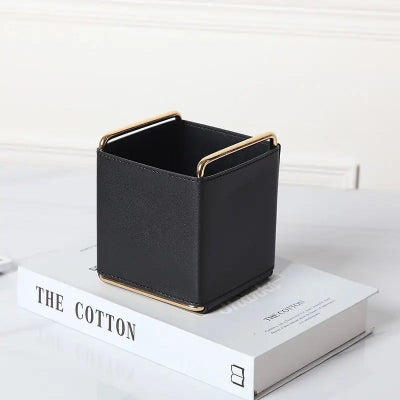Rangement-Bureau-Boîte-De-Rangement-NordicStorage™-Rangement-innovant-couleur-noir-posé-sur-un-livre