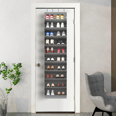 Système rangement chaussure gris accroché  sur porte blanche