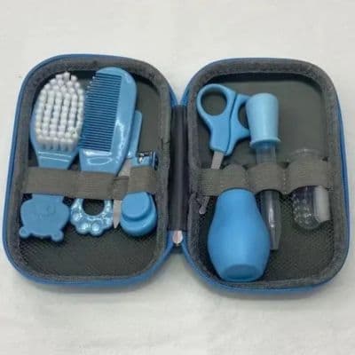 Trousse de toilette bébé bleu ouverte
