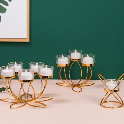 Bougeoir design plusieurs avec toutes les bougies allumées