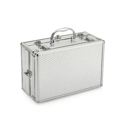 coffret maquillage premium argenté fermé posé debout