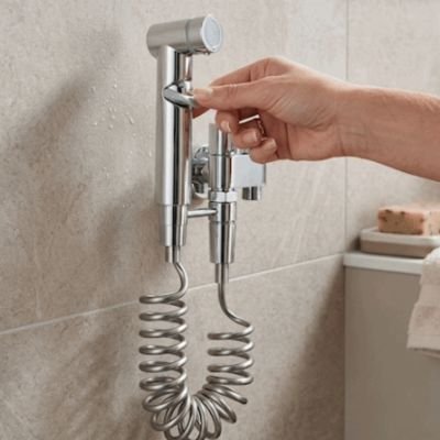 Douchette WC chromée fermée