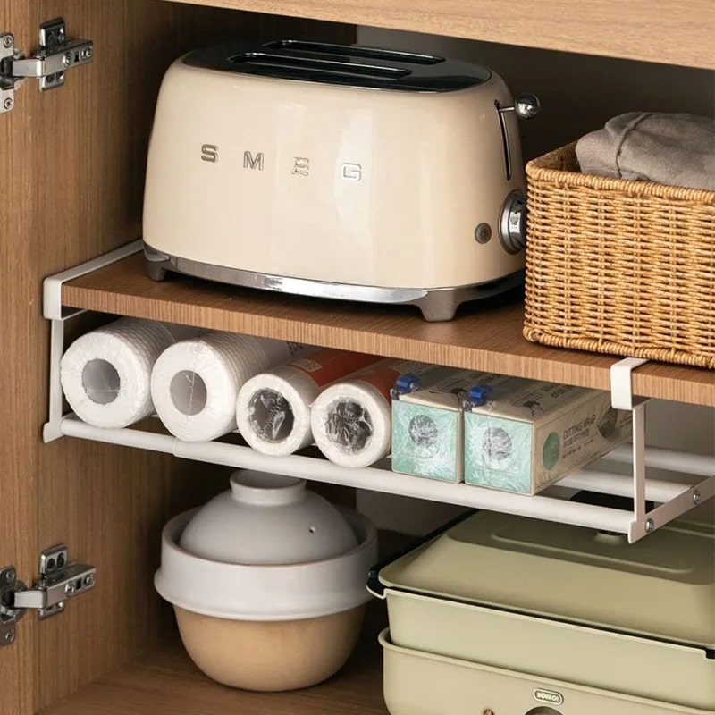 Étagère-chaussure-suspendue-extensible-rangement-innovant-accrochée-dans-meuble-bas