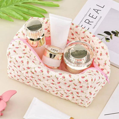 Trousse maquillage - fleurie Vintage - rangement innovant - rose - ouverte et remplie de produits